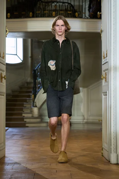 Look 61